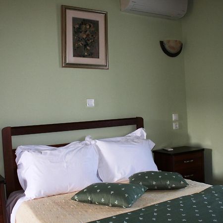 Dionysus Apartments & Suites Ierissós Pokoj fotografie