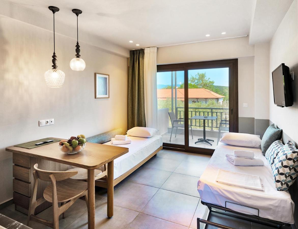 Dionysus Apartments & Suites Ierissós Exteriér fotografie