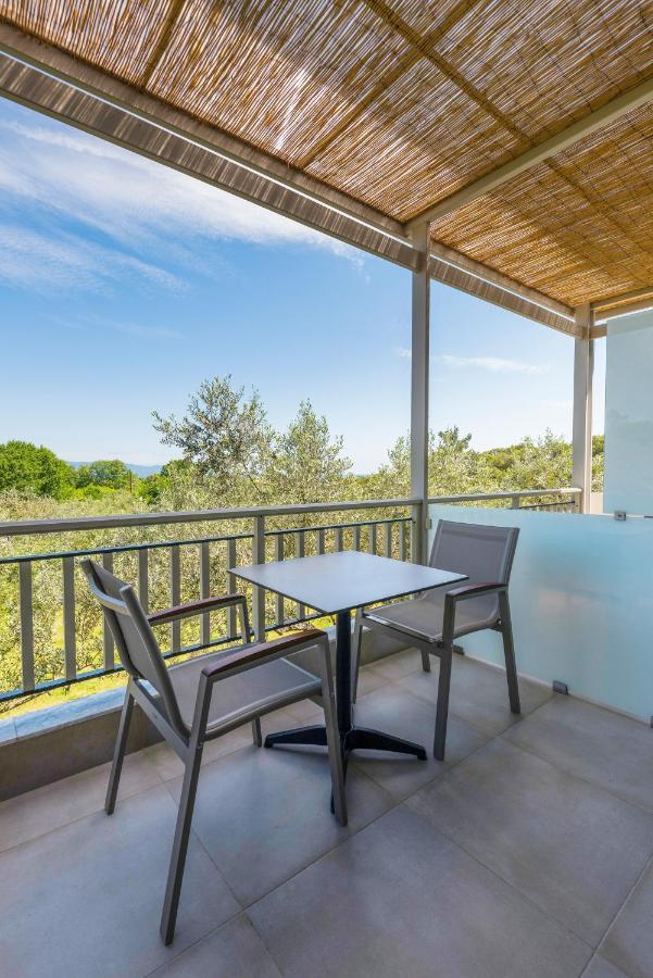 Dionysus Apartments & Suites Ierissós Exteriér fotografie