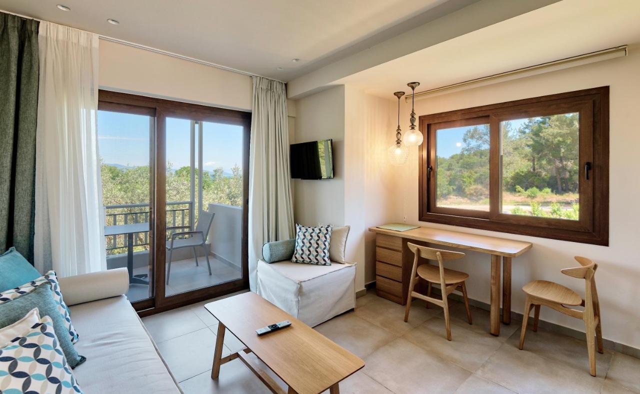 Dionysus Apartments & Suites Ierissós Exteriér fotografie