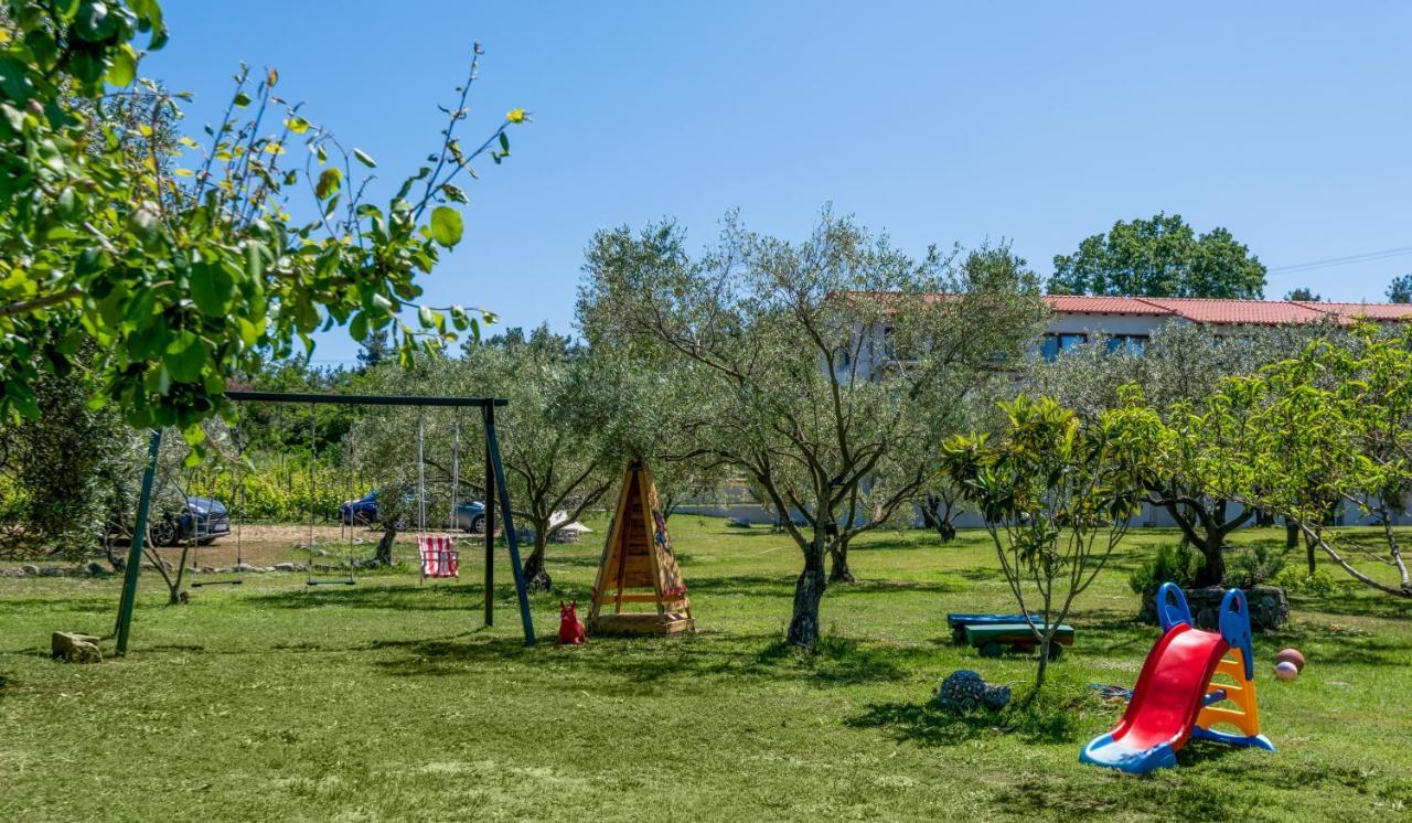 Dionysus Apartments & Suites Ierissós Exteriér fotografie