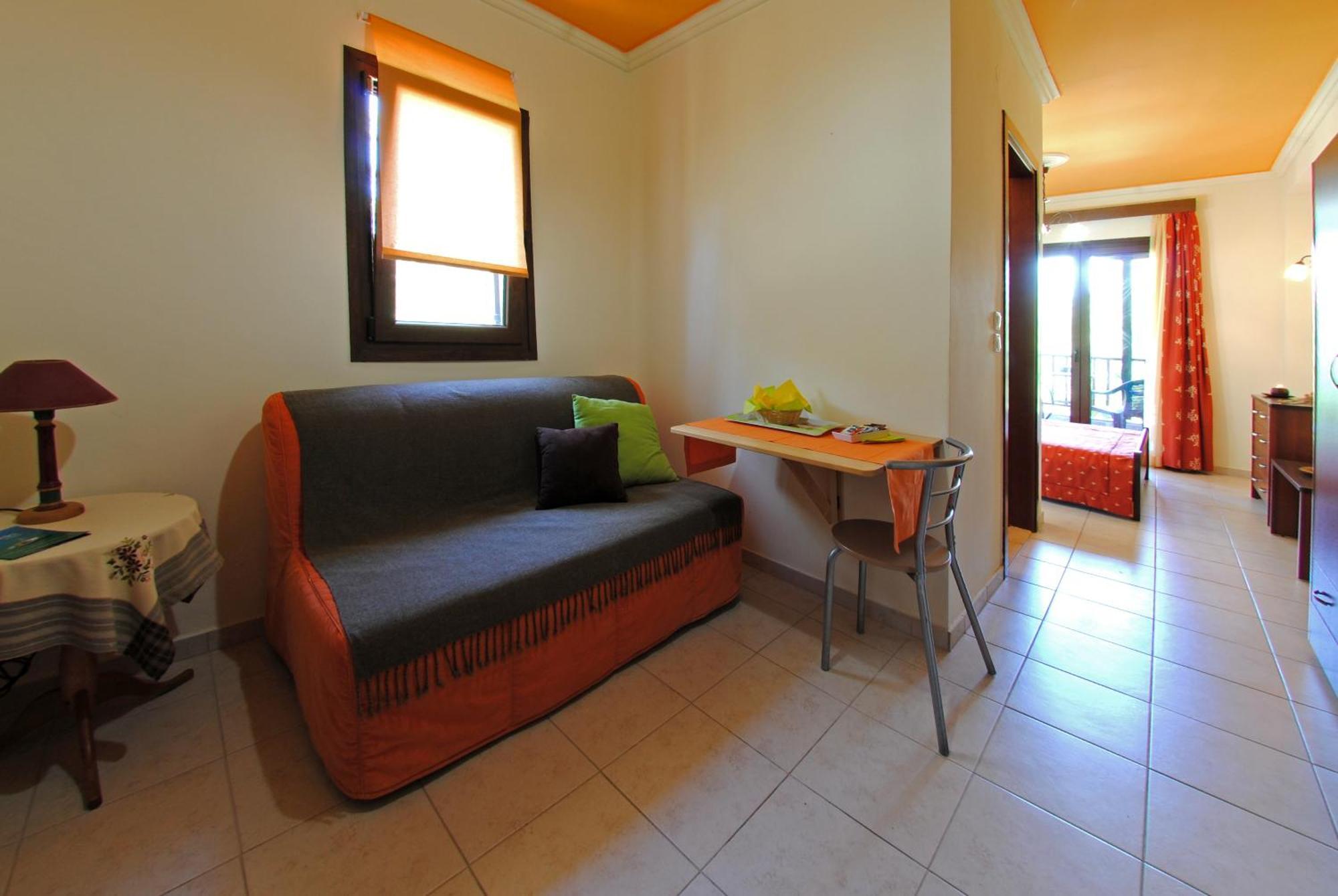 Dionysus Apartments & Suites Ierissós Pokoj fotografie