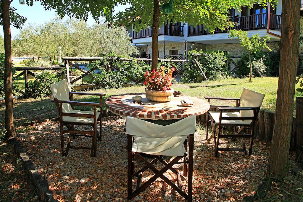 Dionysus Apartments & Suites Ierissós Exteriér fotografie